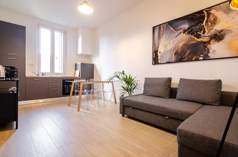 Bianca Home Apartment in Bologna