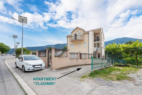 Apartment Vladimir Apartment in Dobrota