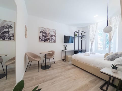 White Ottaviano Bed and Breakfast in Rome