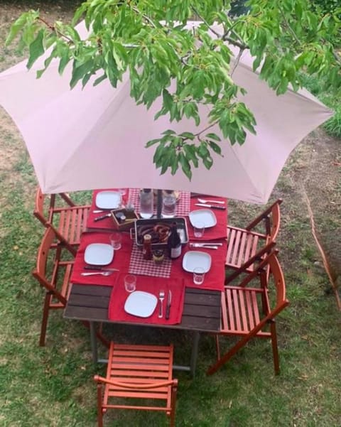 Patio, Garden, Dining area, Garden view