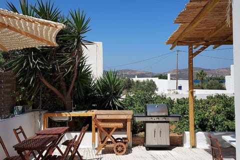 Patio, Day, BBQ facilities, View (from property/room), Balcony/Terrace, Dining area