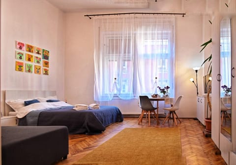 Bed, Photo of the whole room