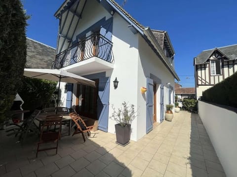 Maison 6 couchages, 200m plage House in Benerville-sur-Mer