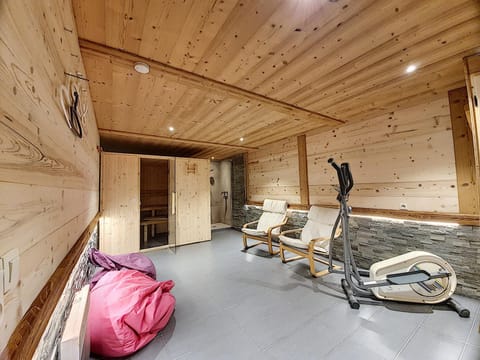 Clevie Chalet in Montriond