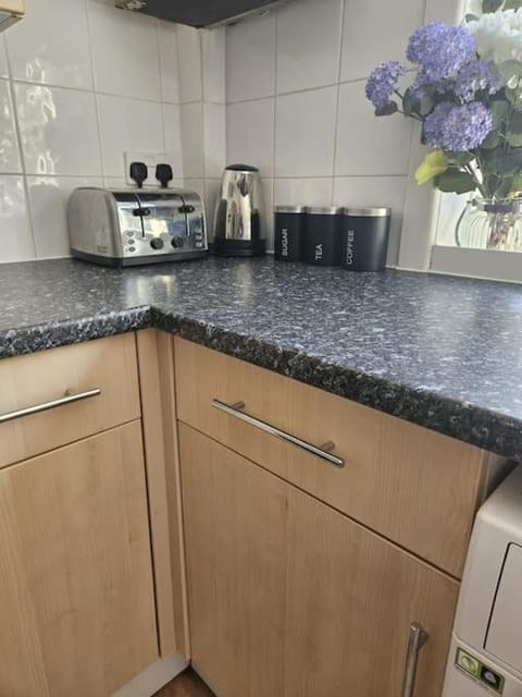 Stylish 2 bedroom town centre flat near beach Apartment in Bournemouth