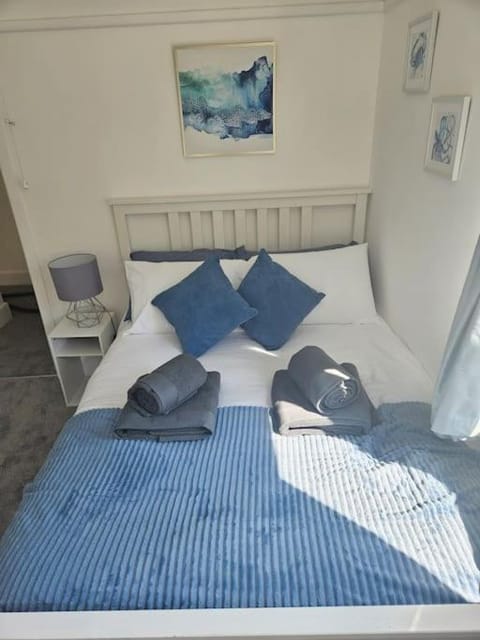 Stylish 2 bedroom town centre flat near beach Apartment in Bournemouth