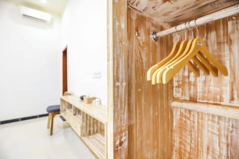 wardrobe, air conditioner