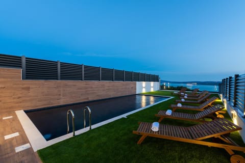 Pool view, Swimming pool, sunbed