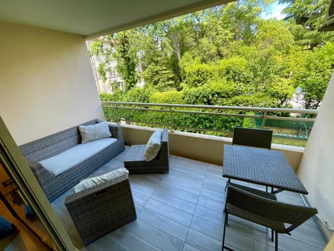 Day, Garden, View (from property/room), Balcony/Terrace, Living room, Garden view