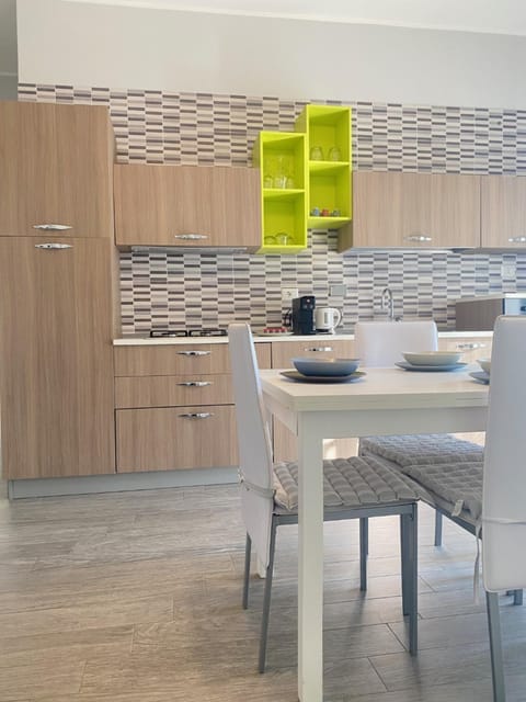 Kitchen or kitchenette, kitchen