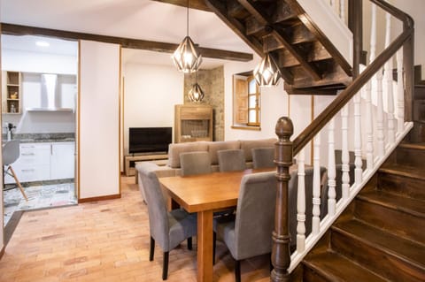 TV and multimedia, Living room, Dining area