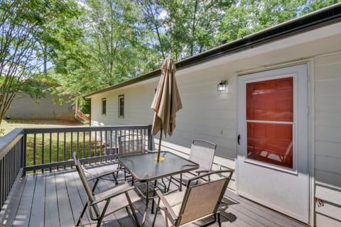 Athens Home with Deck - Near Sanford Stadium! House in Athens