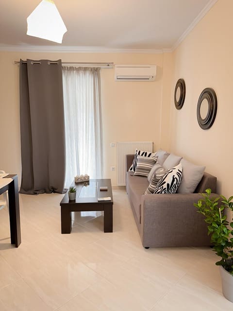 Living room, Seating area, air conditioner