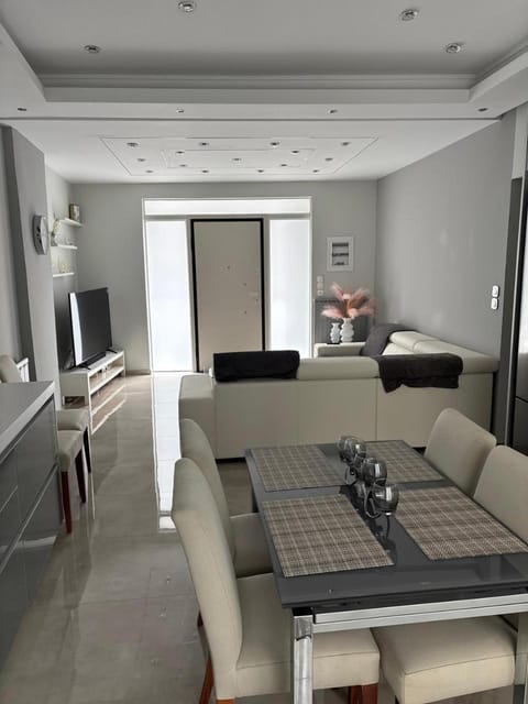 Cozy home Apartment in Piraeus Regional Unit, Greece