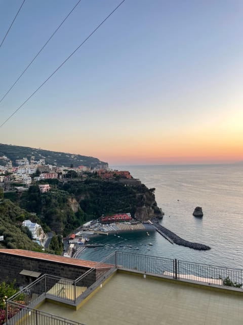 Alya Rooms Bed and Breakfast in Vico Equense