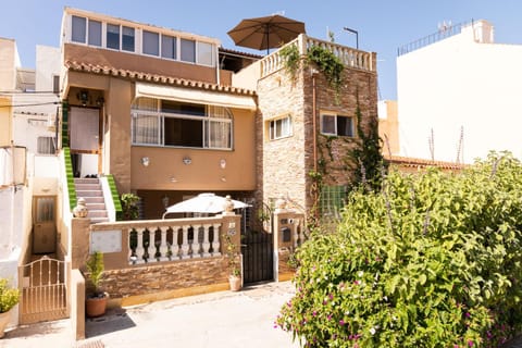 Property building, Day