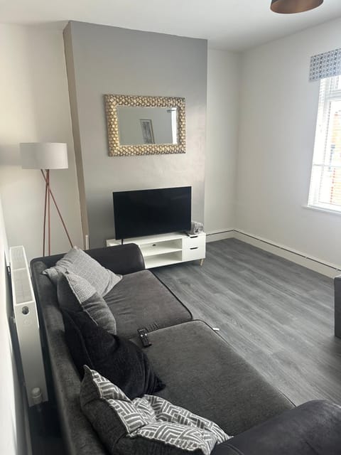 Apartment 2 Sheriff suits Apartment in Hartlepool