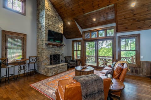 Prancing Horse Lodge at Eagles Nest House in Watauga