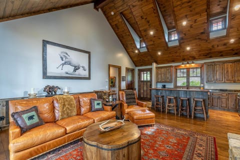Prancing Horse Lodge at Eagles Nest House in Watauga