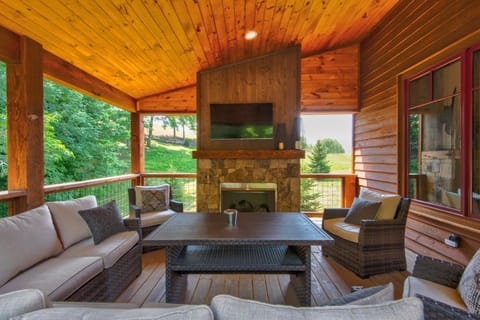 Overlook Nook at Eagles Nest House in Beech Mountain