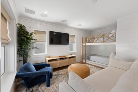 E Komo Mai - Pool Elevator Roof Deck Views House in Saint Augustine Beach