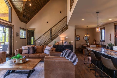 Gretta's Getaway at Eagles Nest House in Watauga