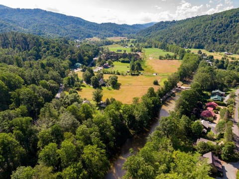 White Oak Cabin Cabin in Brushy Fork