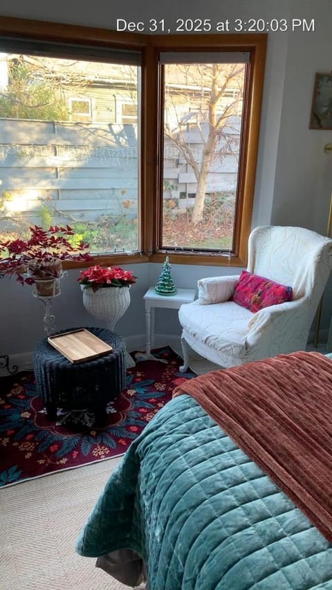 Riverhouse Hidden Gem Bed and Breakfast in The Dalles