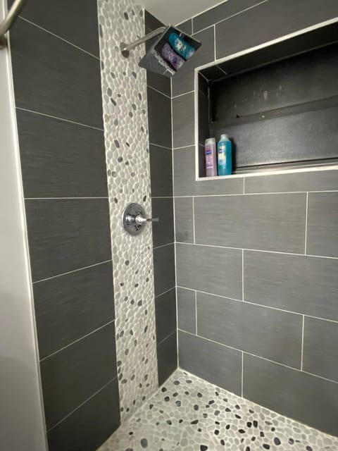 Annas Peaceful mini Luxury suite Apartment in Dania Beach