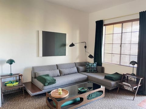 Bed, Living room, Decorative detail, Seating area, fireplace