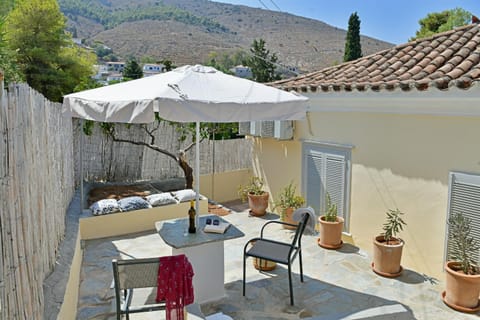 Patio, Dining area, Mountain view