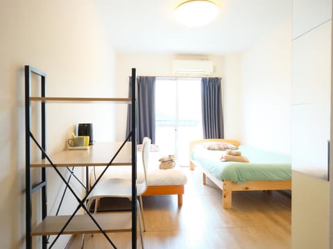 Bed, Coffee/tea facilities, View (from property/room), Bedroom