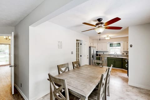 Heart-Shaped Pond! Carmel-Westfield Area Home House in Westfield