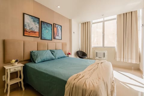 Property building, Bed, Photo of the whole room, Bedroom