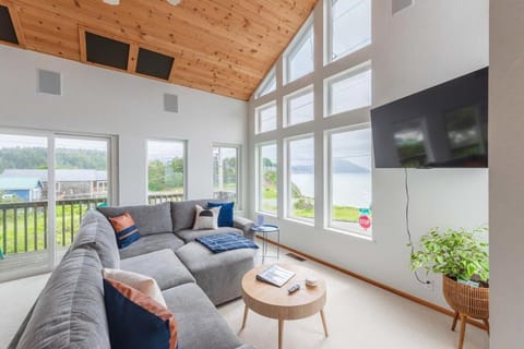 #StayinMyDistrict Ocean Overlook House in Port Orford