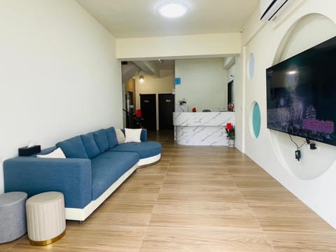 Communal lounge/ TV room, Living room
