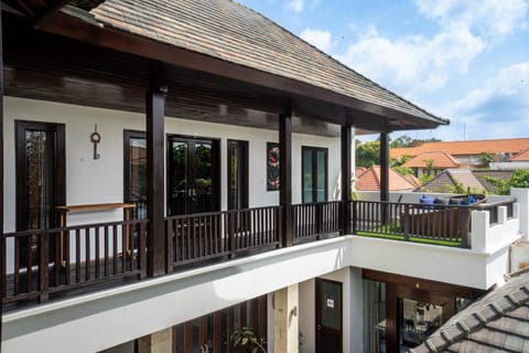 The Golden Serendipity Villa Seminyak Villa in Kuta