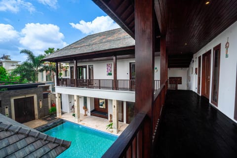 The Golden Serendipity Villa Seminyak Villa in Kuta