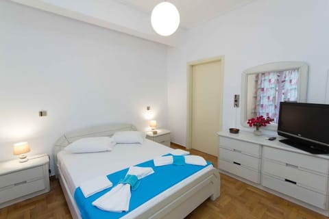 Paros Hospitality by the sea Apartment in Paros