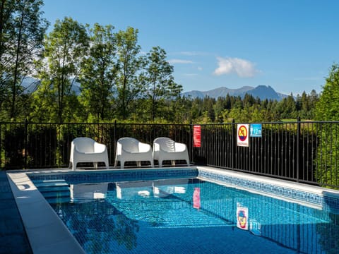 Property building, Day, Natural landscape, Activities, Activities, Summer, Spa and wellness centre/facilities, Seating area, On site, Mountain view, Pool view, Swimming pool, Family, sunbed