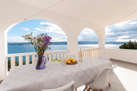 View (from property/room), Balcony/Terrace