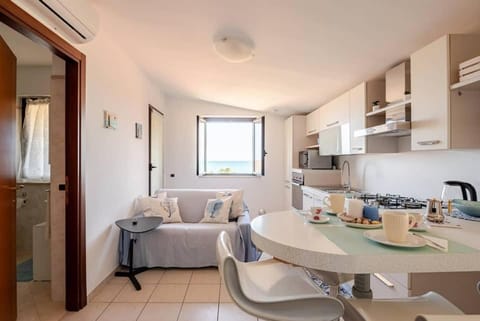 Lovely Flat with See View Apartment in Roseto degli Abruzzi