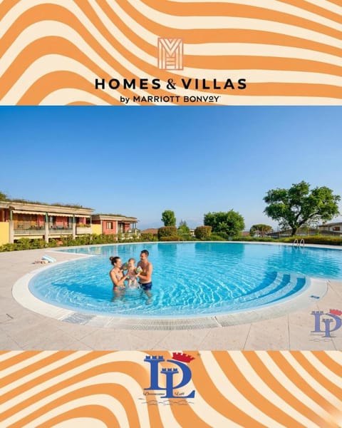 Property logo or sign, Logo/Certificate/Sign, Pool view, Swimming pool, group of guests, Certificate/Award, sunbed