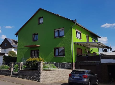 Property building, Day, Neighbourhood, Street view, Parking