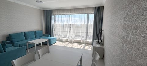 Sea Point La Mer Apartment hotel in Varna