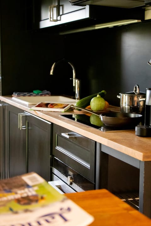 Kitchen or kitchenette, Food