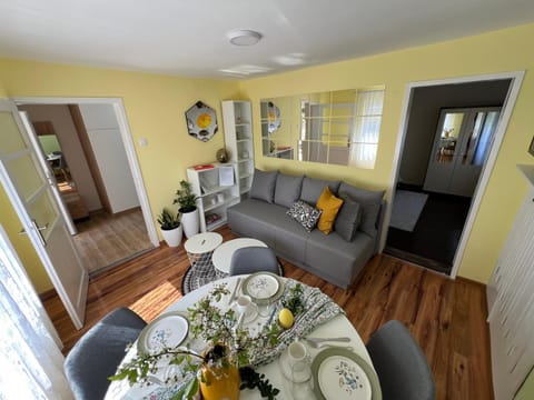 Living room, Seating area, Dining area