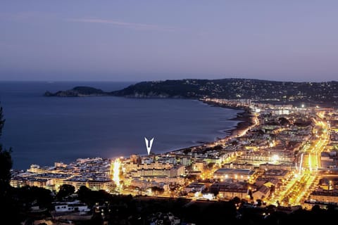 Property building, Nearby landmark, Night, Natural landscape, Bird's eye view, City view, Mountain view, Sea view