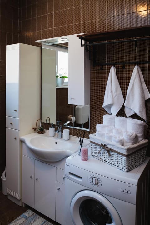 towels, washing machine