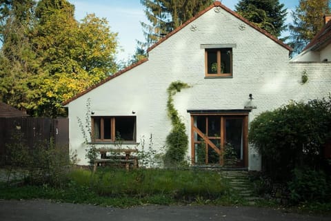 Het Bosnest, een vakantiewoning aan het Hallerbos House in Flanders